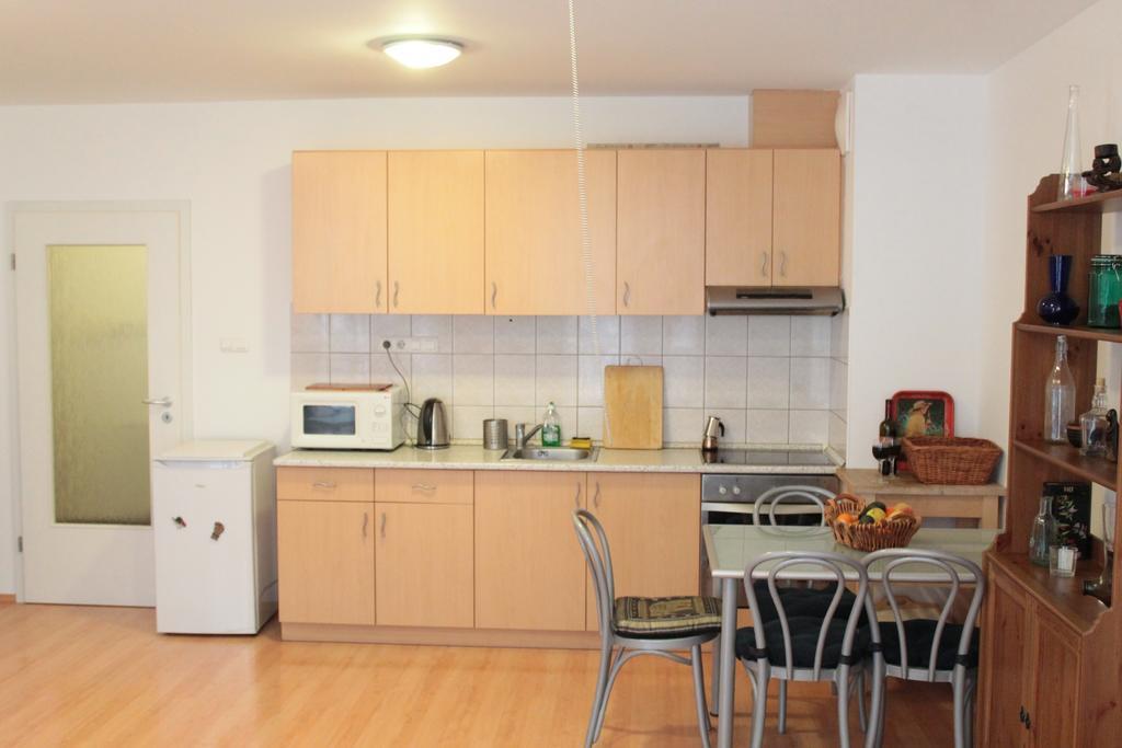 Erkel Apartment บูดาเปสต์ ภายนอก รูปภาพ